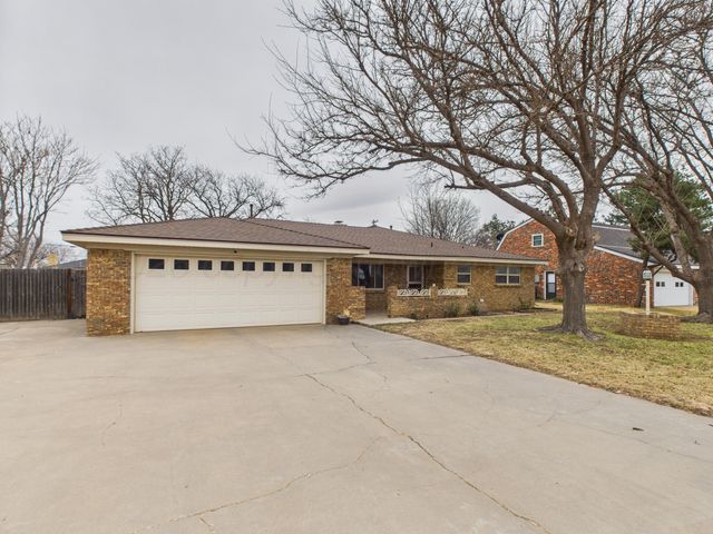 717 Phillips Drive, Dumas, TX 79029