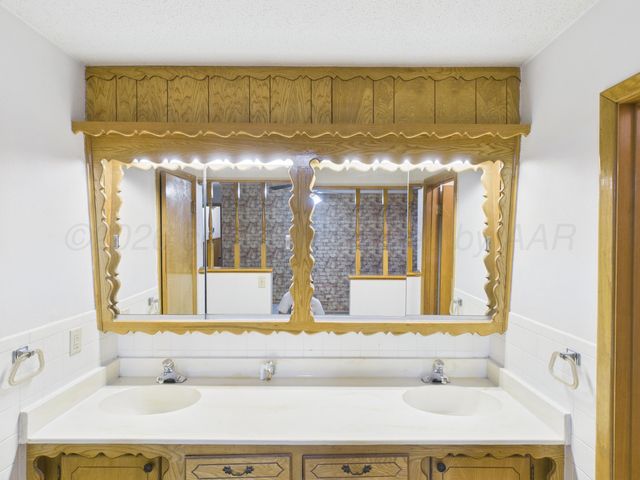 717 Phillips Drive, Dumas, TX 79029