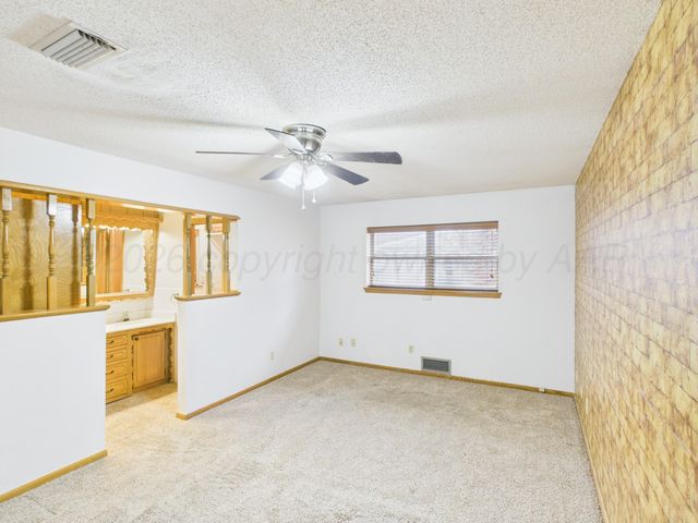 717 Phillips Drive, Dumas, TX 79029