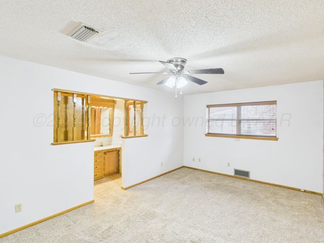 717 Phillips Drive, Dumas, TX 79029