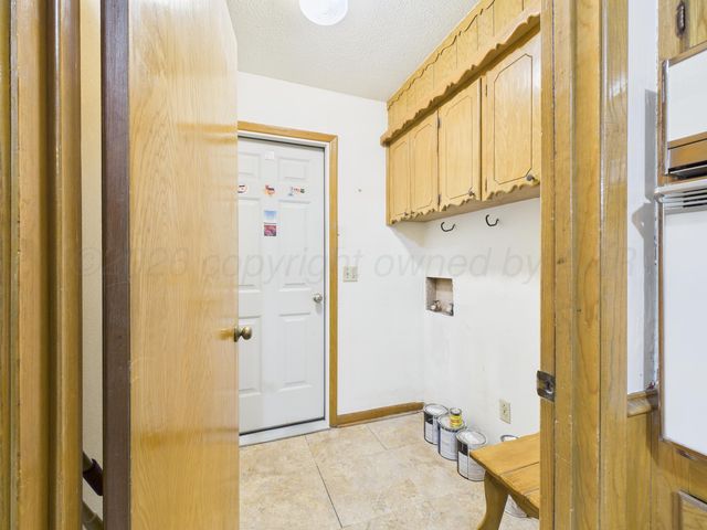 717 Phillips Drive, Dumas, TX 79029