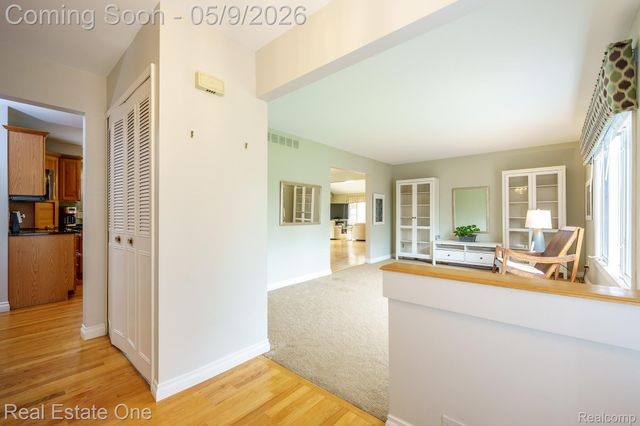 9243 Sherwood Drive, Springfield Charter Township, MI 48350