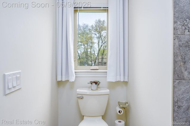 9243 Sherwood Drive, Springfield Charter Township, MI 48350