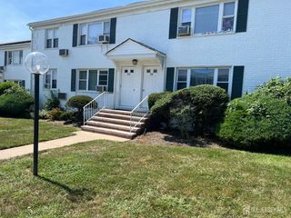 49 Garfield Park 4902, Edison, NJ 08837