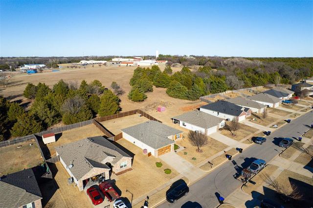1225 Granite Lane, Noble, OK 73068