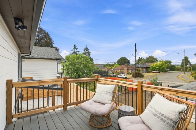4807 15th Avenue S, Seattle, WA 98108