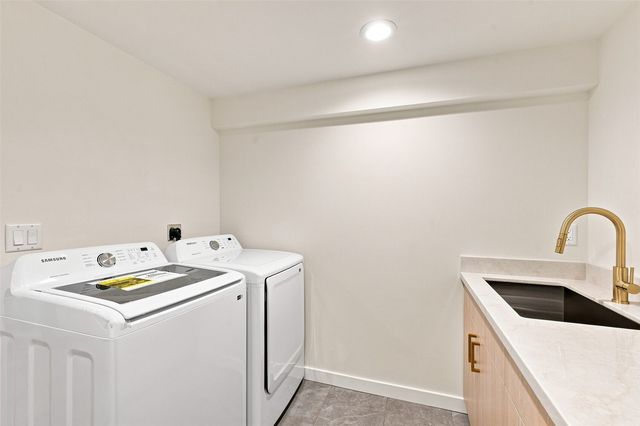 4807 15th Avenue S, Seattle, WA 98108