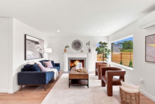 4807 15th Avenue S, Seattle, WA 98108