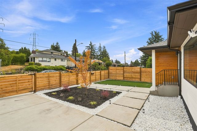 4807 15th Avenue S, Seattle, WA 98108