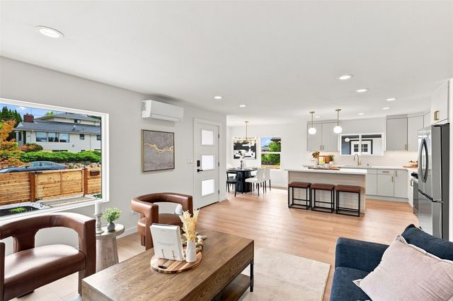 4807 15th Avenue S, Seattle, WA 98108