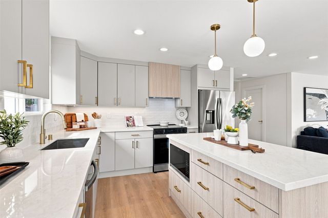 4807 15th Avenue S, Seattle, WA 98108
