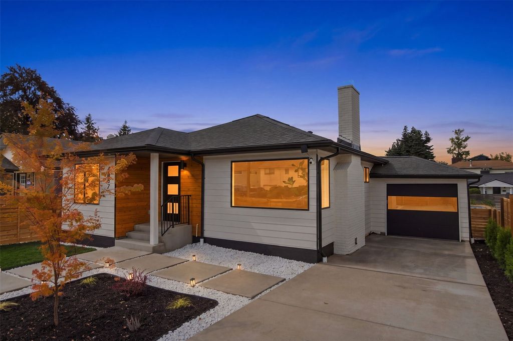 4807 15th Avenue S, Seattle, WA 98108