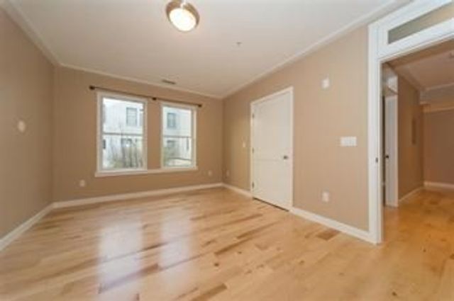 335 West 2nd 8, Boston, MA 02127