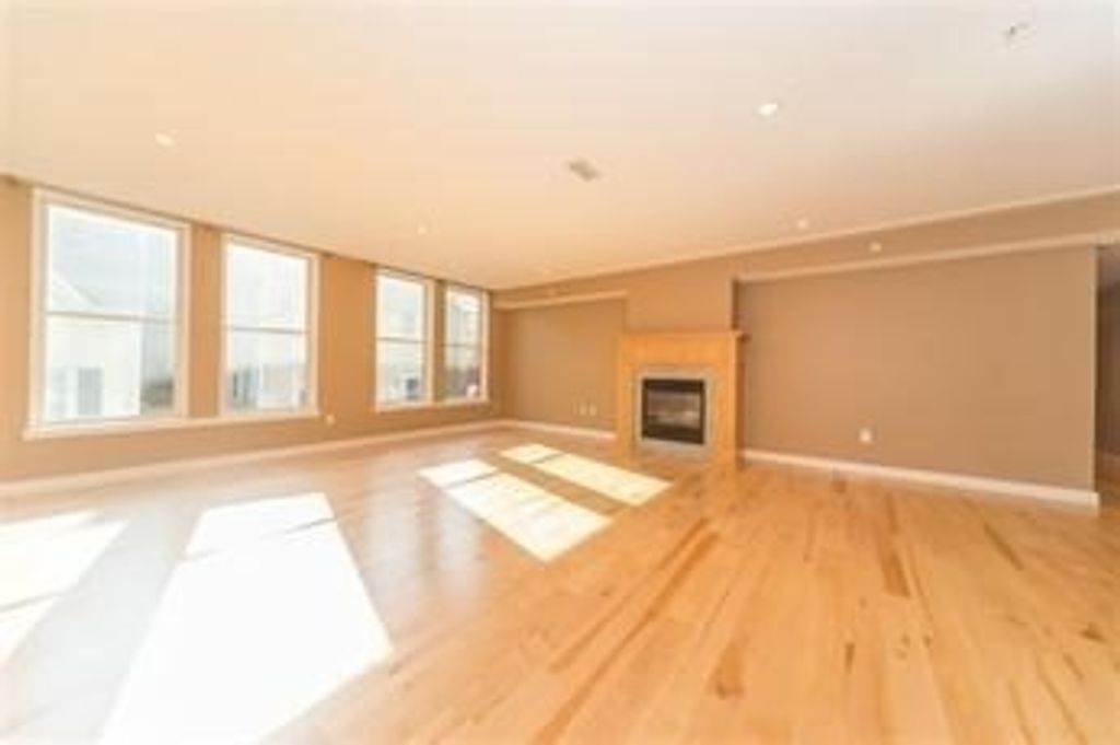 335 West 2nd 8, Boston, MA 02127