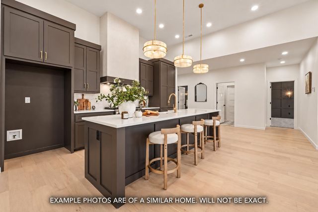 1860 E Skyline Avenue, Ozark, MO 65721
