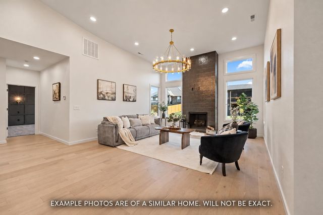 1860 E Skyline Avenue, Ozark, MO 65721
