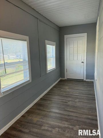 604 W 2ND Avenue, Milan, IL 61264