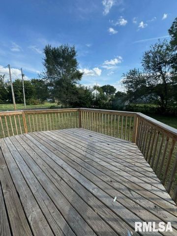 604 W 2ND Avenue, Milan, IL 61264