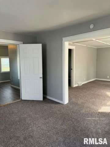 604 W 2ND Avenue, Milan, IL 61264