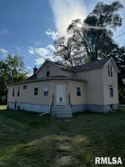 604 W 2ND Avenue, Milan, IL 61264