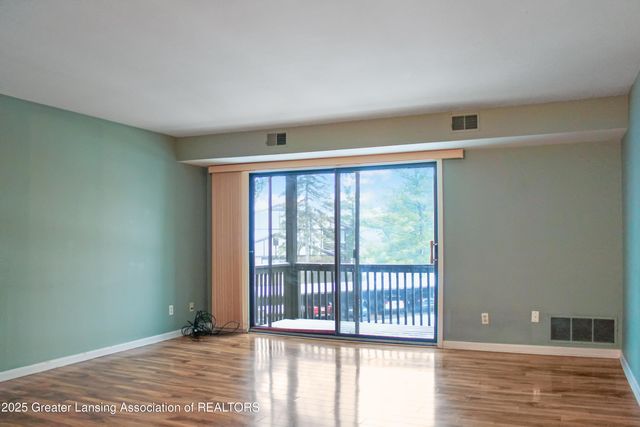 6160 Innkeepers Court 68, East Lansing, MI 48823