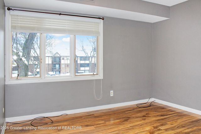 6160 Innkeepers Court 68, East Lansing, MI 48823