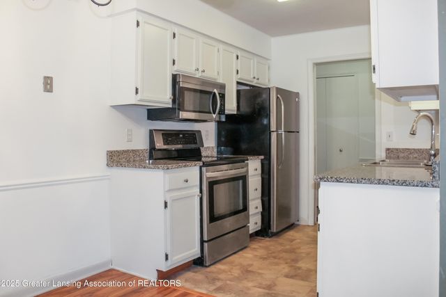 6160 Innkeepers Court 68, East Lansing, MI 48823