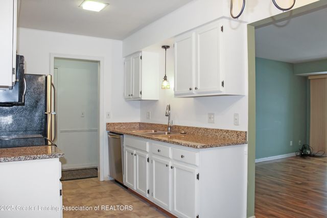 6160 Innkeepers Court 68, East Lansing, MI 48823