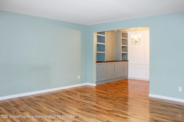 6160 Innkeepers Court 68, East Lansing, MI 48823