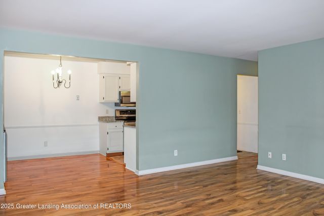 6160 Innkeepers Court 68, East Lansing, MI 48823