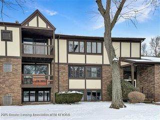 6160 Innkeepers Court 68, East Lansing, MI 48823