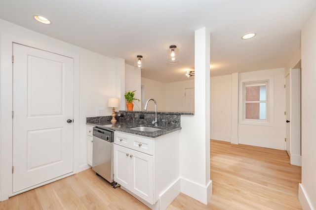 36 Court Street, Dover, NH 03820