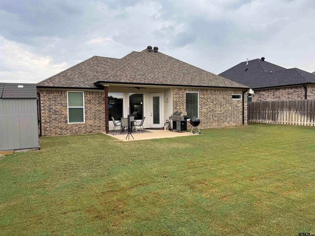 1702 Forestdale Blvd., Whitehouse, TX 75791