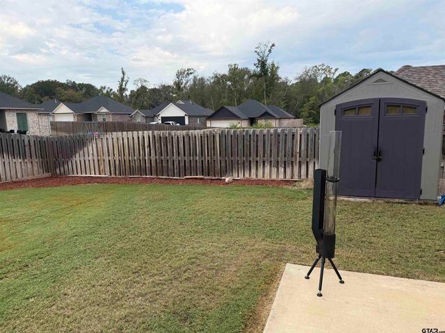 1702 Forestdale Blvd., Whitehouse, TX 75791