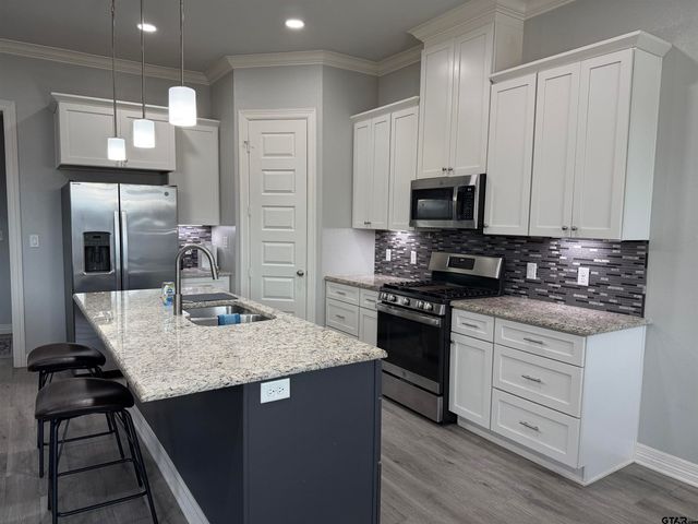 1702 Forestdale Blvd., Whitehouse, TX 75791