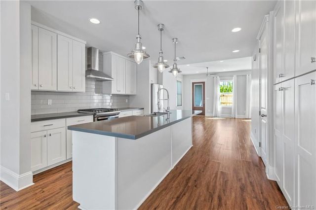 629 Hodges Street, Lake Charles, LA 70601