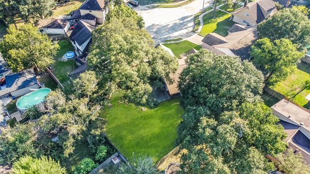 6906 Windy Pines Drive, Spring, TX 77379
