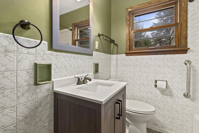 3526 S Brust AVENUE, Milwaukee, WI 53207