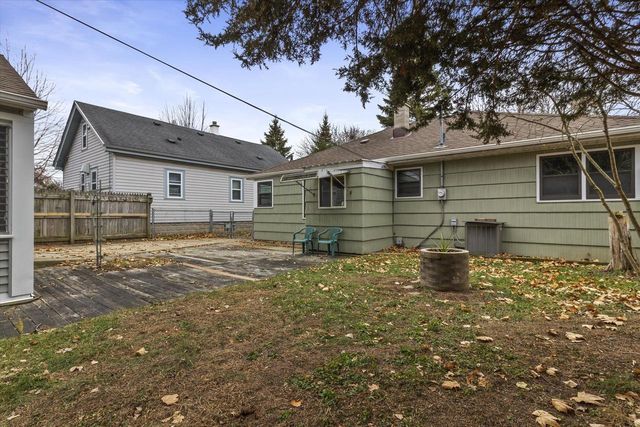 3526 S Brust AVENUE, Milwaukee, WI 53207