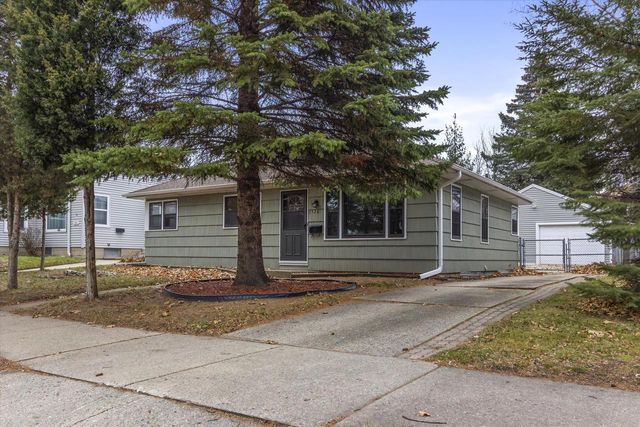 3526 S Brust AVENUE, Milwaukee, WI 53207