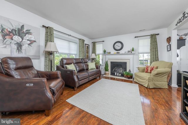 1902 LEXINGTON MEWS, Swedesboro, NJ 08085