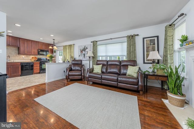 1902 LEXINGTON MEWS, Swedesboro, NJ 08085