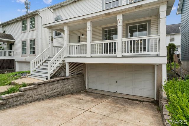 5028 Bischoff Avenue, St Louis, MO 63110