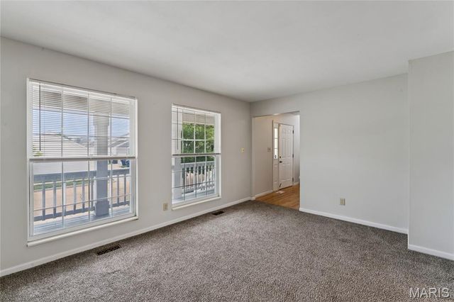 5028 Bischoff Avenue, St Louis, MO 63110