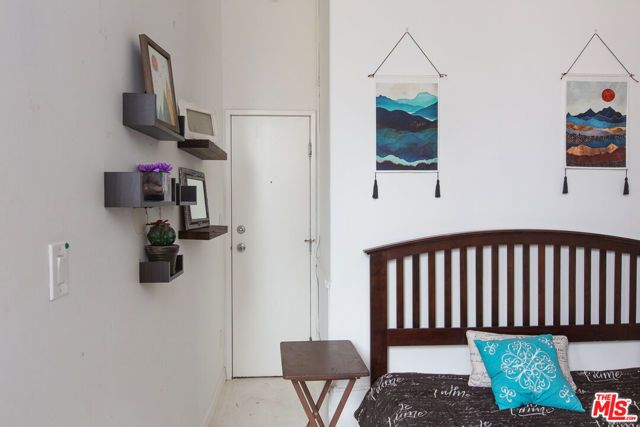 215 W 7th Street 1301, Los Angeles, CA 90014