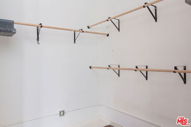 215 W 7th Street 1301, Los Angeles, CA 90014