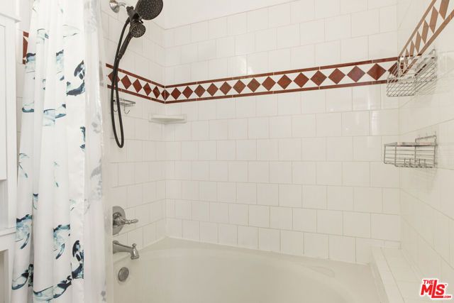 215 W 7th Street 1301, Los Angeles, CA 90014