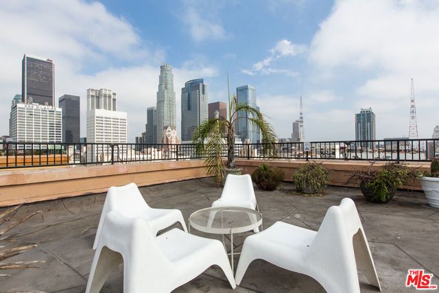 215 W 7th Street 1301, Los Angeles, CA 90014