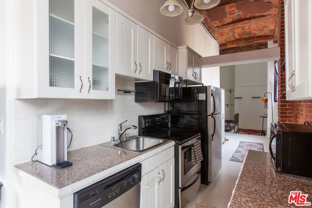 215 W 7th Street 1301, Los Angeles, CA 90014