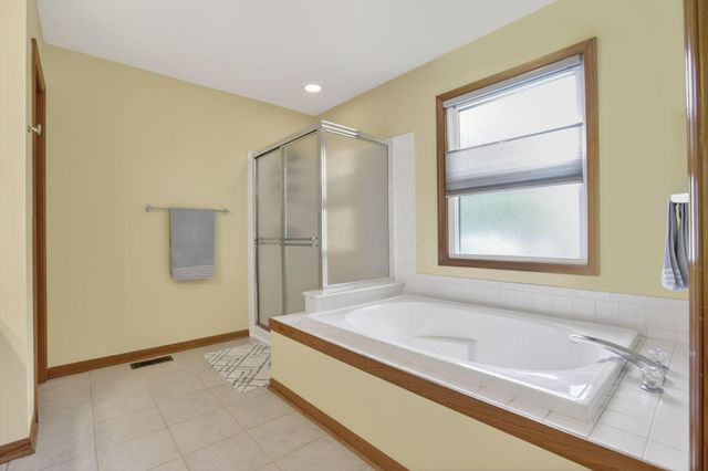 13681 Sudbury Drive NW, Pickerington, OH 43147